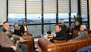 ÇANAKKALESPOR YÖNETİM KURULUNDAN, BAŞKAN SEMİZOĞLU'NA ZİYARET