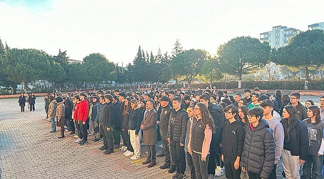 TÜM OKULLAR SAYGI DURUŞUNDA