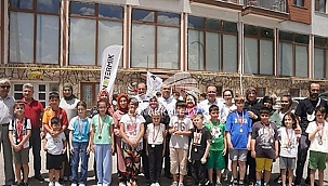 SATRANÇ ŞAMPİYONLARINA ÖDÜL