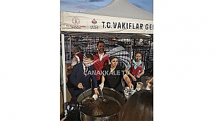 VALİ AKTAŞ AŞURE DAĞITIMINA KATILDI