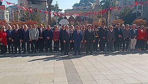 BİGA'DA ÇELENK SUNUMU GERÇEKLEŞTİRİLDİ