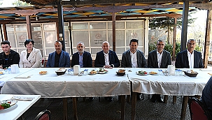 "BİZ 1946'DAN BERİ 'YETER SÖZ MİLLETİN' DİYEN BİR GELENEKTEN GELİYORUZ"