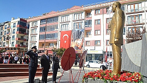 ÇAN' DA CUMHURİYET BAYRAMI KUTLAMALARI ÇELENK SUNUMUYLA BAŞLADI