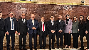  VALİ TORAMAN, SİDNEY MUSİAD HEYETİNİ AĞIRLADI