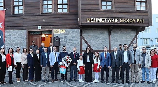 MEHMET ÂKİF ERSOY'UN EVİNDE ÖĞRETMEN AKADEMİSİ PROGRAMI GERÇEKLEŞTİ