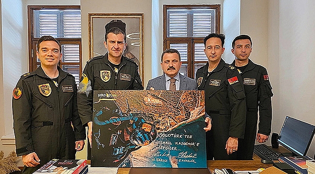 SOLOTÜRK EKİBİNDEN TARİHİ ALAN BAŞKANI İSMAİL KAŞDEMİR'E ZİYARET