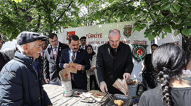VALİ TORAMAN, ŞEHİTLER HAFTASI'NDA MEVLİD PROGRAMINA KATILDI