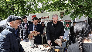 VALİ TORAMAN, ŞEHİTLER HAFTASI'NDA MEVLİD PROGRAMINA KATILDI