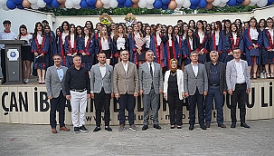 BAŞKAN ARSLAN MEZUNİYET COŞKUSUNA ORTAK OLDU