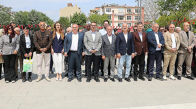 ENGELLİLER HAFTASI KAPSAMINDA ÇELENK SUNMA TÖRENİ GERÇEKLEŞTİRİLDİ