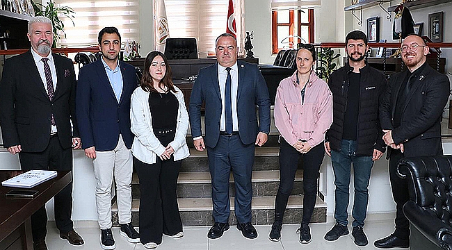 GENÇLİK ÇALIŞTAYI KOMİTESİ'NDEN ÇANAKKALE BAROSU'NA ZİYARET