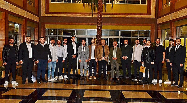 MİLLETVEKİLİ GİDER GENÇLERE SESLENDİ