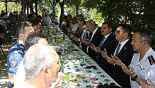 VALİ TORAMAN BİGALI KÖYÜ'NDE HAYIR YEMEĞİNE KATILDI