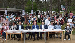 VALİ TORAMAN YENİCE BAHAR ŞENLİĞİNE KATILDI