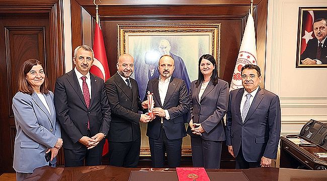 KIRKPINAR GÜREŞ AĞASI UFUK ÖZÜNLÜ'DEN TURAN'A ZİYARET
