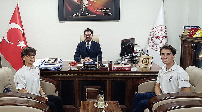 MİLLİ SPORCULARDAN İL SAĞLIK MÜDÜRÜNE ZİYARET