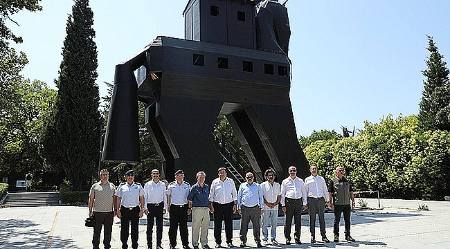 TROYA MÜZESİ VE ÖREN YERİNE ANLAMLI ZİYARET