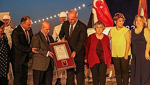  "TÜRKİYE ŞEHİTLERİNİ ANIYOR" ETKİNLİĞİNDE DUMLUPINAR ŞEHİDİNE SAYGI