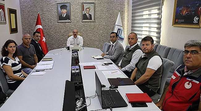 SAHİPSİZ SOKAK HAYVANLARI KONULU DEĞERLENDİRME TOPLANTISI GERÇEKLEŞTİRİLDİ