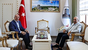 ESKİ BAKAN HAMDİ ÜÇPINARLAR'DAN VALİ TORAMAN'A ZİYARET