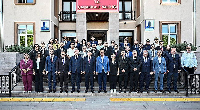 BAKAN YILMAZ TUNÇ'TAN ÇANAKKALE VALİLİĞİ'NE ZİYARET