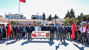 GAZİLER GÜNÜ ÇELENK TÖRENİ YAPILDI