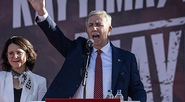 "KAMU ZARARI YOK, SİYASİ BOYUTA ÇEKİLİYOR"