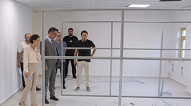 REKTÖR PROF. DR. R. CÜNEYT ERENOĞLU, MERKEZ BİNASINDA İNCELEMELERDE BULUNDU