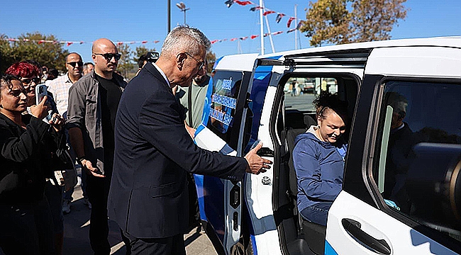 SAĞLIK BAKANI MOBİL SİGARA BIRAKMA POLİKLİNİĞİ'Nİ ZİYARET ETTİ