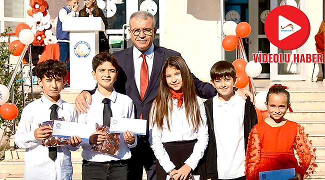 BAŞKAN ELBİ'DEN 29 EKİM'DE ÖĞRENCİLERİ SEVİNDİREN HEDİYE