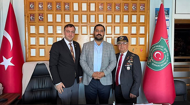 BAŞKAN FIRAT'TAN GAZİLER DERNEĞİ'NE ANLAMLI ZİYARET