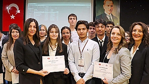 ÇANAKKALE'DE ERASMUS+ SERGİ VE SUNUM ETKİNLİĞİ DÜZENLENDİ