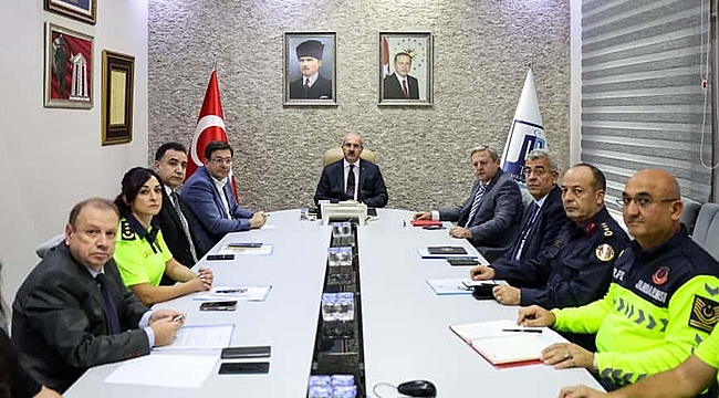 ÇANAKKALE'DE TRAFİK GÜVENLİĞİ TOPLANTISI YAPILDI