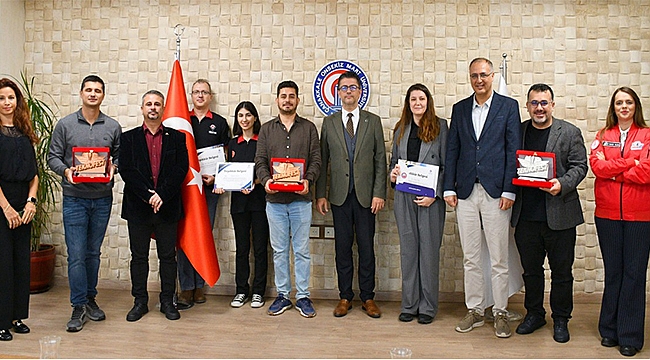 DERECEYE GİREN ÇOMÜ ÖĞRENCİLERİNE REKTÖR ERENOĞLU'NDAN TEŞEKKÜR