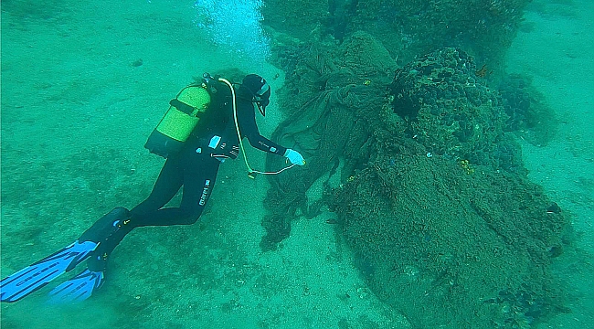 ÇANAKKALE DENİZLERİ HAYALET AĞLARDAN TEMİZLENİYOR