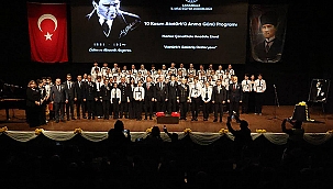 GAZİ MUSTAFA KEMAL ATATÜRK "ATATÜRK'E SESLENİŞ" PROGRAMIYLA ANILDI