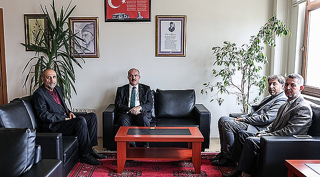  VALİ TORAMAN ÇOMÜ İLAHİYAT FAKÜLTESİ'Nİ ZİYARET ETTİ