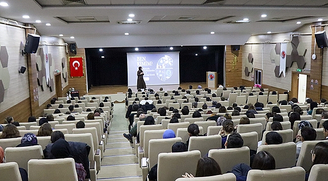 "BEN KİMİM?" SEMİNERİ GERÇEKLEŞTİ