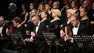 ÇANAKKALE BELEDİYESİ TÜRK SANAT MÜZİĞİ KOROSU'NDAN "YENİ YILA MERHABA" KONSERİ