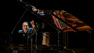 ÇANAKKALE'DE FAZIL SAY RÜZGARI ESTİ