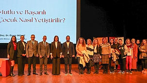 GÜZ DÖNEMİ ÖĞRETMEN AKADEMİLERİ KAPANIŞ PROGRAMI GERÇEKLEŞTİRİLDİ