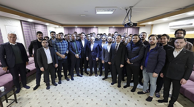 İÇİŞLERİ BAKAN YARDIMCISI BÜLENT TURAN, TÜGVA'DA GENÇLERLE BULUŞTU