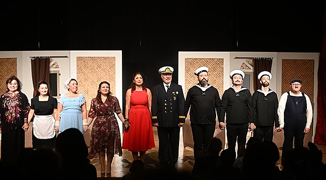 SÜT KARDEŞLER AYAKTA ALKIŞLANDI