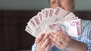 EMEKLİ MAAŞ FARKLARI HESAPLARA YATIRILDI