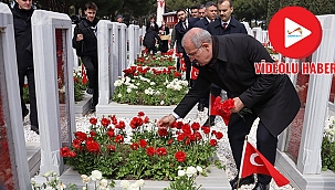 18 MART'TA ŞEHİTLER ABİDESİ'NDE DUYGU DOLU ANMA