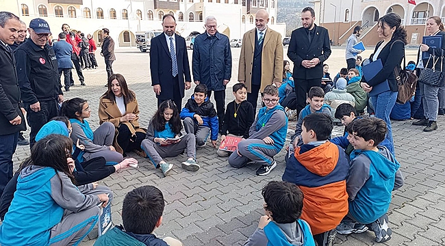 ÇANAKKALE MERKEZ ANADOLU İMAM HATİP LİSESİ'NDE DEPREM TATBİKATI