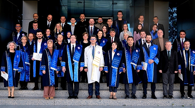 ÇOMÜ'DE AKADEMİK YÜKSELME VE ATAMA CÜBBE TÖRENİ GERÇEKLEŞTİRİLDİ