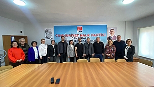 GENÇLERDEN CHP'YE ÜYELİK BAŞVURUSU