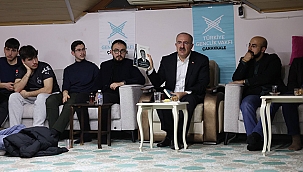 VALİ TORAMAN ÜNİVERSİTE ÖĞRENCİLERİYLE BİR ARAYA GELDİ