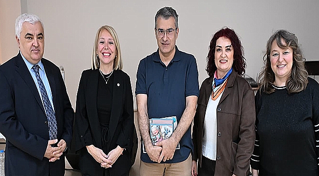 YAŞLILAR HAFTASI'NDA ALTIN YILLAR MERKEZİNDE SÖYLEŞİ DÜZENLENDİ